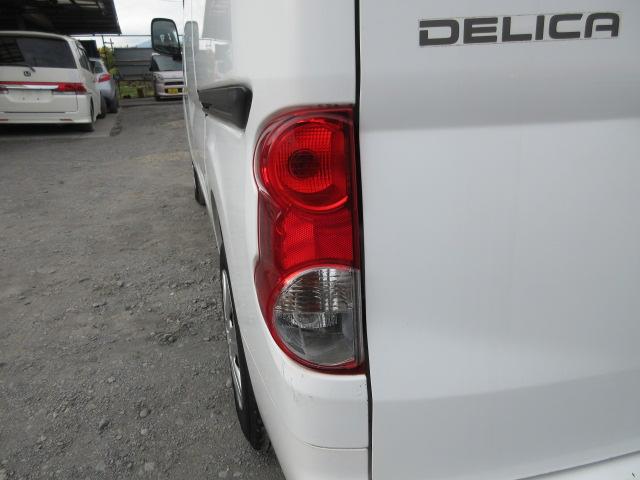 デリカバン DX 車検1年付き 1オーナー車 キーレスキー スペアキー ヘッドライトレベライザー AM・FMラジオ AUX付 両側スライドドア(50枚目)