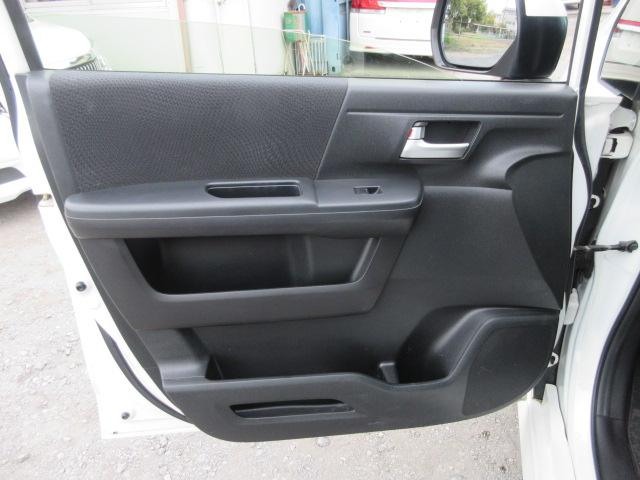 ステップワゴンスパーダ Z インターナビセレクション 車検2年付き 後期型 8人 HDDナビ フルセグTV バックカメラ 天井モニター ETC 両側電動スライドドア ガラスフィルム貼 HIDオートヘッドライト フォグライト アイドリングストップ(52枚目)