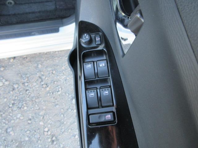 タント カスタムRS SA 車検2年付き ブレーキサポート ICターボ SDナビ BluetoothフルセグTV バックカメラ ETC 両側電動スライドドア ピラーレス 革調シートカバー LEDオートヘッドライト フォグライト(34枚目)