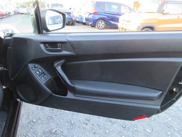 ８６ Ｇ　ＭＴモードオートマ　メモリーナビ　ＢｌｕｅｔｏｏｔｈフルセグＴＶ　バックカメラ　ＥＴＣ　キーレスキー　サイドエアバック　ＨＩＤオートヘッドライト　純正１６インチアルミホイール（17枚目）