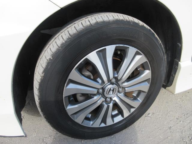 フリードハイブリッド ジャストセレクション　車検２年付き　大画面メモリナビ　フルセグＴＶ　バックカメラ　ＥＴＣ　ハーフレザーシート　両側電動スライドドア　クルーズコントロール　純正１５インチアルミホイール（21枚目）