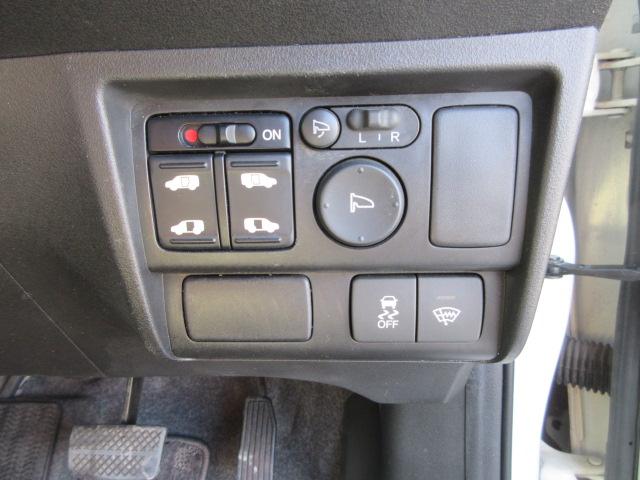 フリードハイブリッド ジャストセレクション　車検２年付き　大画面メモリナビ　フルセグＴＶ　バックカメラ　ＥＴＣ　ハーフレザーシート　両側電動スライドドア　クルーズコントロール　純正１５インチアルミホイール（32枚目）