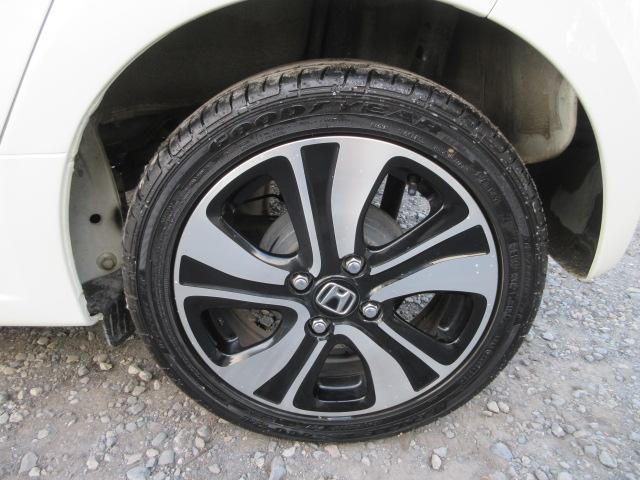 Ｎ－ＯＮＥ プレミアム　ツアラー・Ｌパッケージ　車検２年付き　ターボ　ＳＤナビ　ＢｌｕｅｔｏｏｔｈフルセグＴＶ　バックカメラ　クルーズコントロール　純正１５インチアルミホイール　パドルシフト　ＨＩＤオートヘッドライト　フォグライト（22枚目）