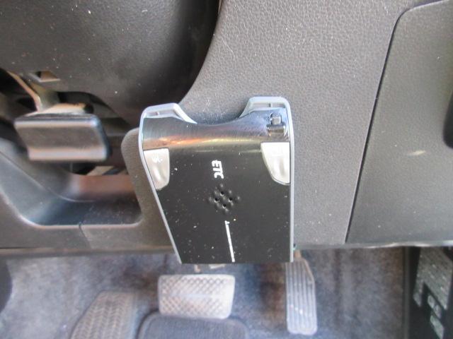 フィットハイブリッド スマートセレクション 車検2年付き メモリナビ BluetoothフルセグTV バックカメラ ETC スマートキー クルーズコントロール HIDオートヘッドライト アイドリングストップ(19枚目)