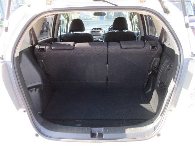 フィットハイブリッド スマートセレクション 車検2年付き メモリナビ BluetoothフルセグTV バックカメラ ETC スマートキー クルーズコントロール HIDオートヘッドライト アイドリングストップ(42枚目)