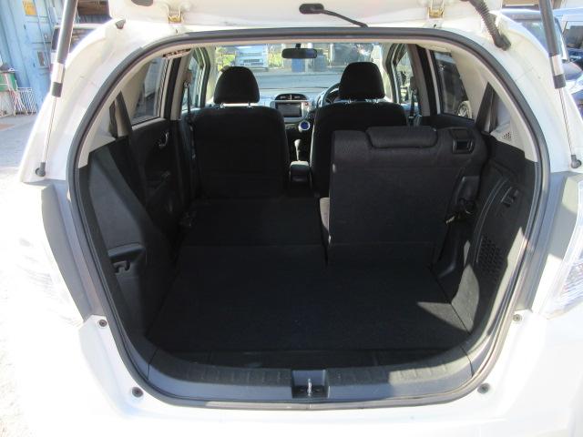 フィットハイブリッド スマートセレクション 車検2年付き メモリナビ BluetoothフルセグTV バックカメラ ETC スマートキー クルーズコントロール HIDオートヘッドライト アイドリングストップ(43枚目)