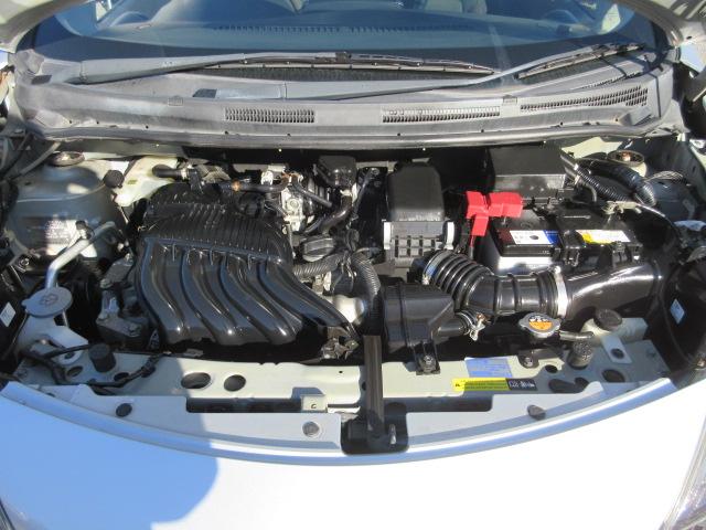 ノート ニスモ　Ｓ　車検２年付き　５ＭＴシフト　ＳＤナビ　ＢｌｕｅｔｏｏｔｈフルセグＴＶ　バックカメラ　純正１７インチアルミホイール　ＬＥＤオートヘッドライト　リヤフォグ　サブウーファー（12枚目）