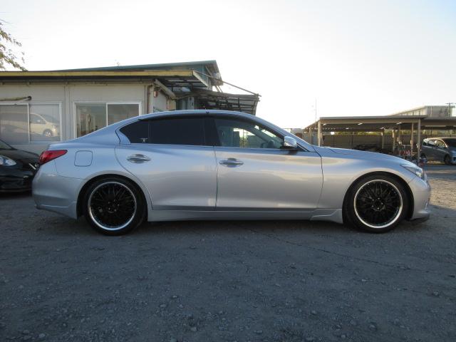 スカイライン 200GT-t 車検2年付き HKSマフラー BLITZ車高調 社外19インチアルミホイール ガラスフィルム貼 HDDナビ BluetoothフルセグTV バックカメラ ETC ハーフレザー 電動シート(8枚目)