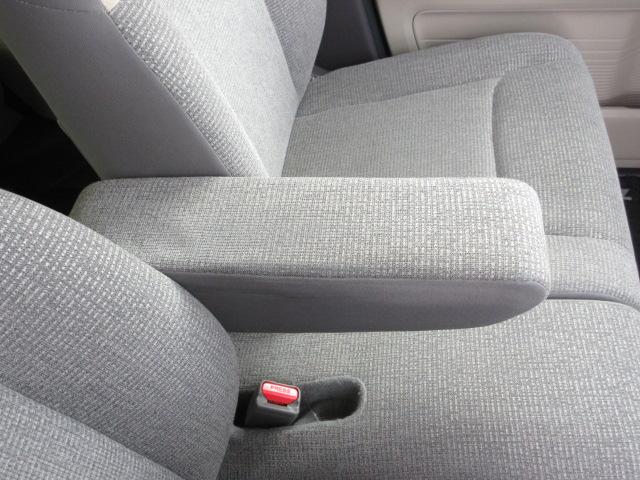 Ｎ－ＢＯＸ Ｇ・Ｌホンダセンシング　ＬＫＡＳ　ブレーキサポート　レーンキープ　標識認識機能　先行車発進警報　オートハイビーム　ＳＤナビ　フルセグＴＶ　バックカメラ　ＥＴＣ　両側電動スライドドア　ＬＥＤオートヘッドライト（41枚目）