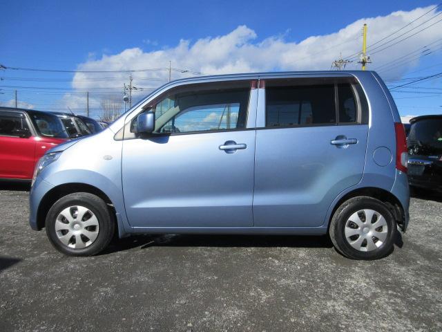 ワゴンＲ ＦＸ　車検２年付き　５ＭＴシフト　ＣＤデッキ　キーレスキー　電動格納ミラー　ヘッドライトレベライザー（7枚目）