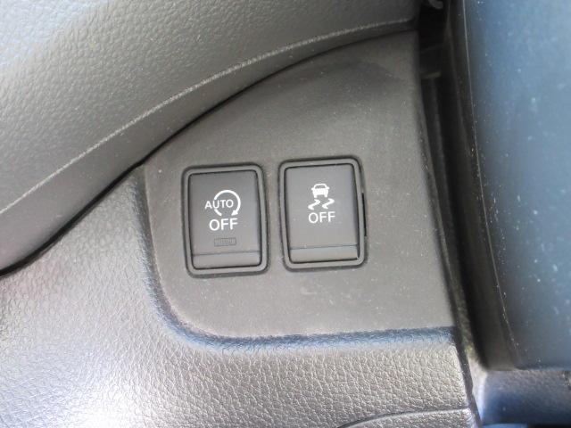 セレナ ハイウェイスターＳ－ＨＶアドバンスドセーフティパック　後期型　ブレーキサポート　車線逸脱警報　クリアランスソナー　天井モニター　ＳＤナビ　Ｂｌｕｅｔｏｏｔｈ　フルセグＴＶ　全周囲カメラ　ＥＴＣ　両側電動スライドドア　純正１６インチアルミホイール（30枚目）