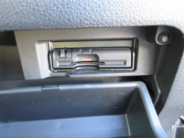 セレナ ハイウェイスターＳ－ＨＶアドバンスドセーフティパック　後期型　ブレーキサポート　車線逸脱警報　クリアランスソナー　天井モニター　ＳＤナビ　Ｂｌｕｅｔｏｏｔｈ　フルセグＴＶ　全周囲カメラ　ＥＴＣ　両側電動スライドドア　純正１６インチアルミホイール（34枚目）