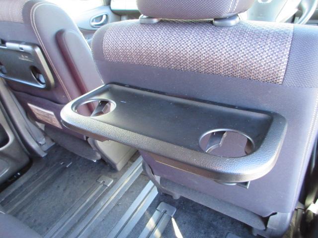 セレナ ハイウェイスターＳ－ＨＶアドバンスドセーフティパック　後期型　ブレーキサポート　車線逸脱警報　クリアランスソナー　天井モニター　ＳＤナビ　Ｂｌｕｅｔｏｏｔｈ　フルセグＴＶ　全周囲カメラ　ＥＴＣ　両側電動スライドドア　純正１６インチアルミホイール（43枚目）