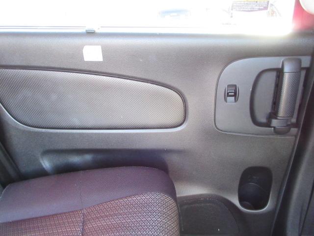 セレナ ハイウェイスターＳ－ＨＶアドバンスドセーフティパック　後期型　ブレーキサポート　車線逸脱警報　クリアランスソナー　天井モニター　ＳＤナビ　Ｂｌｕｅｔｏｏｔｈ　フルセグＴＶ　全周囲カメラ　ＥＴＣ　両側電動スライドドア　純正１６インチアルミホイール（50枚目）