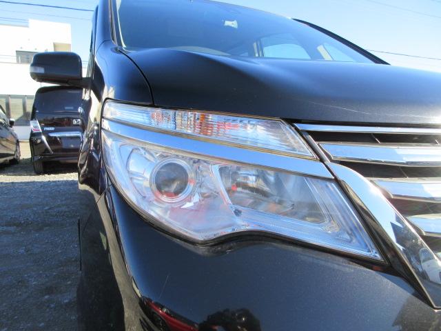 セレナ ハイウェイスターＳ－ＨＶアドバンスドセーフティパック　後期型　ブレーキサポート　車線逸脱警報　クリアランスソナー　天井モニター　ＳＤナビ　Ｂｌｕｅｔｏｏｔｈ　フルセグＴＶ　全周囲カメラ　ＥＴＣ　両側電動スライドドア　純正１６インチアルミホイール（61枚目）