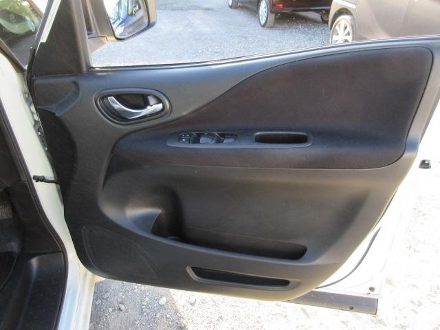 セレナ ハイウェイスター　Ｓ－ハイブリッド　車検２年付き　ＴＥＩＮ車高調　ＨＫＳマフラー　天井モニター　ＳＤナビ　ＢｌｕｅｔｏｏｔｈフルセグＴＶ　バックカメラ　ＥＴＣ　左電動スライドドア　１６インチアルミホイール　クルーズコントロール（24枚目）