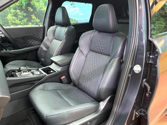 アウトランダーＰＨＥＶ ブラックエディション　禁煙車　４ＷＤ　サンルーフ　ＢＯＳＥサウンド　衝突軽減　８型ナビ　全周囲カメラ　マイパイロット　デジタルミラー　ブラインドスポットモニター　黒革　メモリーシート　シートヒーター　ＬＥＤヘッド　ＥＴＣ（26枚目）