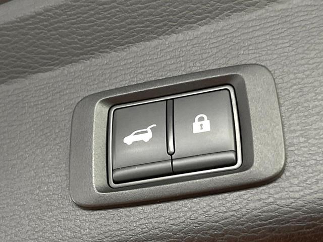 アウトランダーＰＨＥＶ ブラックエディション　禁煙車　４ＷＤ　サンルーフ　ＢＯＳＥサウンド　衝突軽減　８型ナビ　全周囲カメラ　マイパイロット　デジタルミラー　ブラインドスポットモニター　黒革　メモリーシート　シートヒーター　ＬＥＤヘッド　ＥＴＣ（76枚目）