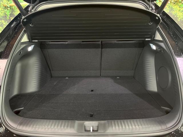 ＺＲ－Ｖ ｅ：ＨＥＶ　Ｚ　禁煙車　ＢＯＳＥサウンド　９型ナビ　フルセグ　全周囲カメラ　レーダークルーズ　ホンダセンシング　ブラインドスポットモニター　パワーバックドア　シートヒーター　パワーシート　ステアリングヒーター　ＥＴＣ（14枚目）