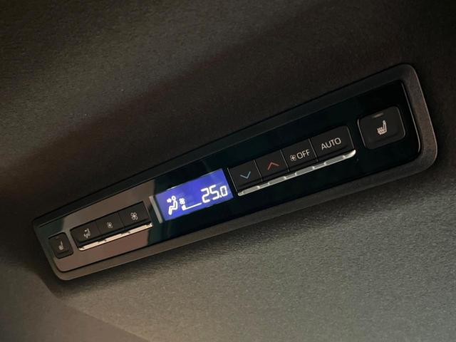 ヴォクシー ハイブリッドＳ－Ｚ　登録済未使用車　快適利便パック　ユニバーサルステップ　純正１０型ナビ　全周囲カメラ　ブラインドスポットモニター　レーダークルーズ　デジタルミラー　電動リアゲート　両側電動ドア　三眼ＬＥＤヘッド　ＥＴＣ（65枚目）