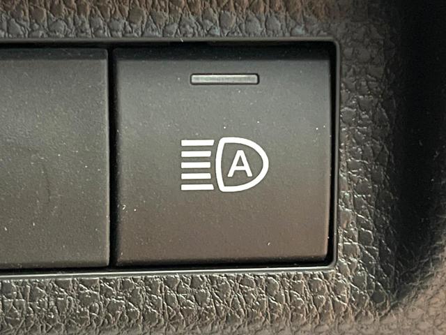 ＲＡＶ４ Ｘ　禁煙　純正ナビ　バックカメラ　ブラインドスポットモニター　レーダークルーズ　セーフティーセンス　ブラインドスポットモニター　ＬＥＤヘッド　純正１７インチアルミ　オートハイビーム　横滑り防止装置　ＥＴＣ（8枚目）