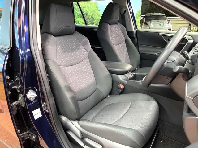 ＲＡＶ４ Ｘ　禁煙　純正ナビ　バックカメラ　ブラインドスポットモニター　レーダークルーズ　セーフティーセンス　ブラインドスポットモニター　ＬＥＤヘッド　純正１７インチアルミ　オートハイビーム　横滑り防止装置　ＥＴＣ（12枚目）