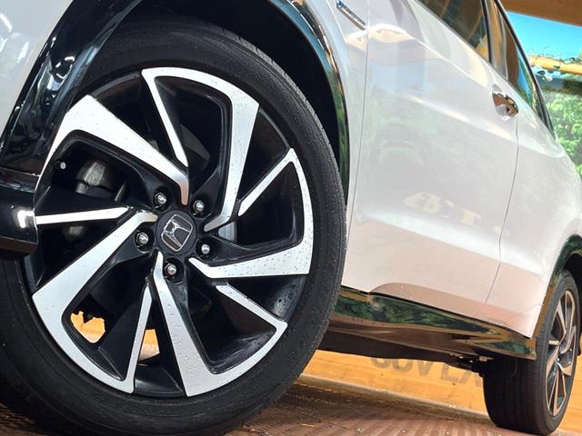 ヴェゼル ハイブリッドＲＳ・ホンダセンシング　禁煙車　ＳＤナビ　フルセグＴＶ　バックカメラ　レーダークルーズ　ホンダセンシング　ハーフレザー　シートヒーター　パドルシフト　純正１８インチアルミ　ドラレコ　ＥＴＣ　オートライト　オートエアコン（14枚目）