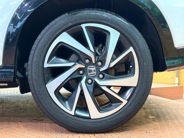 ヴェゼル ハイブリッドＲＳ・ホンダセンシング　禁煙車　ＳＤナビ　フルセグＴＶ　バックカメラ　レーダークルーズ　ホンダセンシング　ハーフレザー　シートヒーター　パドルシフト　純正１８インチアルミ　ドラレコ　ＥＴＣ　オートライト　オートエアコン（28枚目）