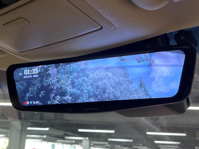 ランドクルーザープラド ＴＸ　Ｌパッケージ　禁煙　純正エアロ　純正９型ナビ　バックカメラ　セーフティセンス　レーダークルーズ　ベージュ革　パワーシート　シートベンチレーション　デジタルミラー　ＬＥＤヘッド　オートハイビーム　純１７アルミ　ＥＴＣ（9枚目）