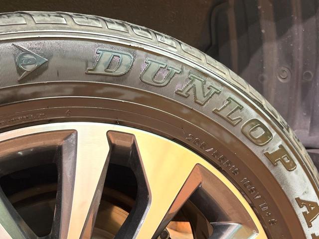 ランドクルーザープラド ＴＸ　Ｌパッケージ　禁煙　７人　モデリスタエアロ　サンルーフ　純正９型ナビ　全周囲カメラ　レーダークルーズ　ブラインドスポットモニター　ＬＥＤヘッド　黒革　シートベンチレーション　純正１９アルミ　ＥＴＣ　ルーフレール（31枚目）
