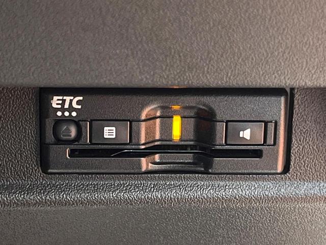 ジムニーノマド ＦＣ　禁煙車　純正８型ナビ　バックカメラ　セーフティサポート　レーダークルーズ　シートヒーター　ＬＥＤヘッド　ダウンヒルアシスト　コーナーセンサー　横滑防止装置　アイドリングストップ　純正１５アルミ　ＥＴＣ（11枚目）