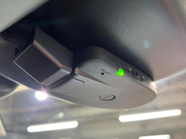 ハリアー Ｚ　レザーパッケージ　禁煙車　ＴＲＤエアロ　ＪＢＬサウンド　１２型ナビフルセグ　全周囲カメラ　レーダークルーズ　ブラインドスポットモニター　オートハイビーム　電動リアゲート　シートベンチレーション　デジタルミラー　ＥＴＣ（51枚目）