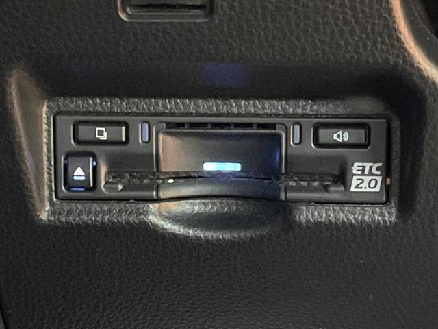 ヴォクシー Ｓ－Ｚ　フリップダウン　純正１０型ナビ　全周囲カメラ　両側電動ドア　レーダークルーズ　ハーフレザーシート　三眼ＬＥＤヘッド　オートハイビーム　デジタルミラー　純正１７アルミ　ＥＴＣ　クリアランスソナー（10枚目）