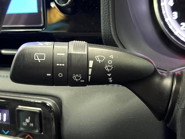 ヴォクシー Ｓ－Ｚ　フリップダウン　純正１０型ナビ　全周囲カメラ　両側電動ドア　レーダークルーズ　ハーフレザーシート　三眼ＬＥＤヘッド　オートハイビーム　デジタルミラー　純正１７アルミ　ＥＴＣ　クリアランスソナー（39枚目）