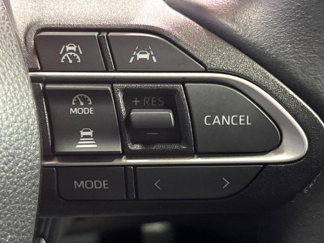 ヴォクシー ハイブリッドＳ－Ｚ　禁煙車　快適利便パック　モデリスタグリル　フリップダウン　純正１０型ナビ　全周囲カメラ　レーダークルーズ　両側電動ドア　電動リアゲート　ＬＥＤヘッド　オートハイビーム　ハーフレザーシート　ＥＴＣ（6枚目）