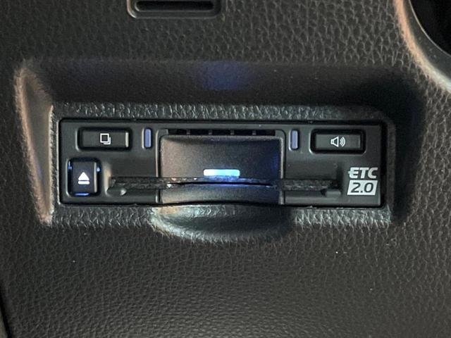 ヴォクシー ハイブリッドＳ－Ｚ　禁煙車　快適利便パック　モデリスタグリル　フリップダウン　純正１０型ナビ　全周囲カメラ　レーダークルーズ　両側電動ドア　電動リアゲート　ＬＥＤヘッド　オートハイビーム　ハーフレザーシート　ＥＴＣ（10枚目）