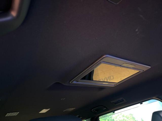 ヴォクシー ハイブリッドＳ－Ｚ　禁煙車　快適利便パック　モデリスタグリル　フリップダウン　純正１０型ナビ　全周囲カメラ　レーダークルーズ　両側電動ドア　電動リアゲート　ＬＥＤヘッド　オートハイビーム　ハーフレザーシート　ＥＴＣ（24枚目）