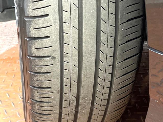 ヴォクシー ハイブリッドＳ－Ｚ　禁煙車　快適利便パック　モデリスタグリル　フリップダウン　純正１０型ナビ　全周囲カメラ　レーダークルーズ　両側電動ドア　電動リアゲート　ＬＥＤヘッド　オートハイビーム　ハーフレザーシート　ＥＴＣ（29枚目）