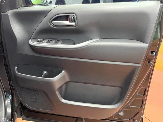 ヴォクシー ハイブリッドＳ－Ｚ　禁煙車　快適利便パック　モデリスタグリル　フリップダウン　純正１０型ナビ　全周囲カメラ　レーダークルーズ　両側電動ドア　電動リアゲート　ＬＥＤヘッド　オートハイビーム　ハーフレザーシート　ＥＴＣ（32枚目）