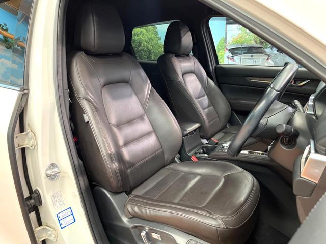 ＣＸ－５ ２５Ｔ　エクスクルーシブモード　禁煙　ＢＯＳＥサウンド　純正８型ナビ　全周囲カメラ　ブラインドスポットモニター　レーダークルーズ　黒革　メモリーシート　シートベンチレーション　電動リアゲート　ＬＥＤヘッド　純正１９アルミ　ＥＴＣ（12枚目）