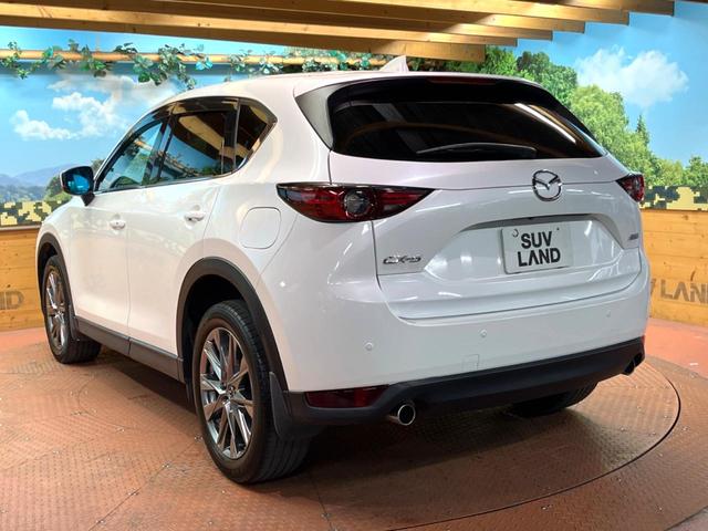ＣＸ－５ ２５Ｔ　エクスクルーシブモード　禁煙　ＢＯＳＥサウンド　純正８型ナビ　全周囲カメラ　ブラインドスポットモニター　レーダークルーズ　黒革　メモリーシート　シートベンチレーション　電動リアゲート　ＬＥＤヘッド　純正１９アルミ　ＥＴＣ（62枚目）
