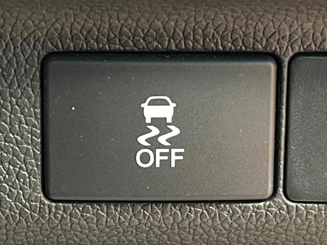 フリード G SDナビ バックカメラ 電動パワースライド ハーフレザー アイドリングストップ 車線逸脱警報 LEDヘッド オートライト ETC オートエアコン 純正15アルミ アイドリングストップ 横滑り防止装置(9枚目)