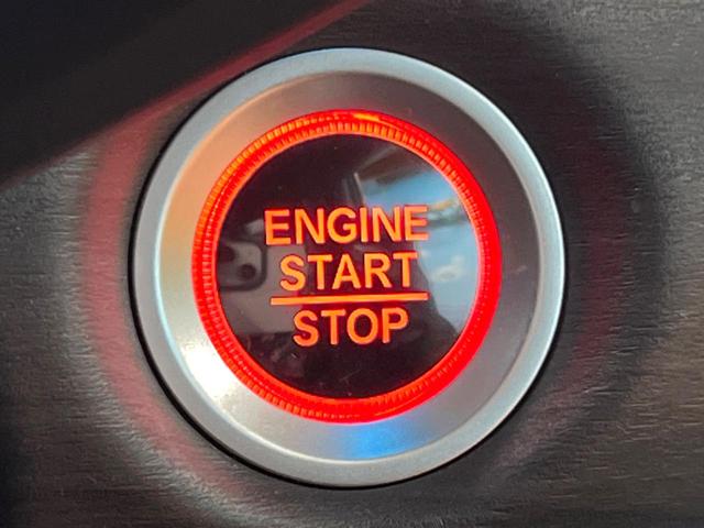 フリード G SDナビ バックカメラ 電動パワースライド ハーフレザー アイドリングストップ 車線逸脱警報 LEDヘッド オートライト ETC オートエアコン 純正15アルミ アイドリングストップ 横滑り防止装置(33枚目)