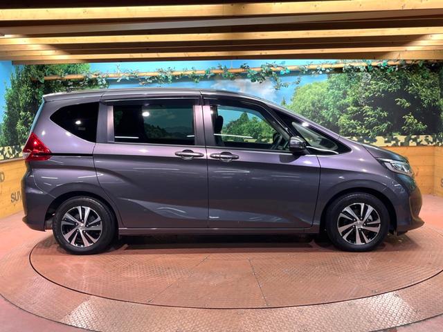 フリード G SDナビ バックカメラ 電動パワースライド ハーフレザー アイドリングストップ 車線逸脱警報 LEDヘッド オートライト ETC オートエアコン 純正15アルミ アイドリングストップ 横滑り防止装置(48枚目)