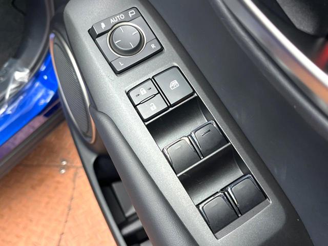 NX NX300h Fスポーツ 4WD 禁煙 パノラマルーフ TRDエアロ 10型ナビ 全周囲カメラ レーダークルーズ ブラインドスポットモニター 電動リアゲート 黒革 シートベンチレーション 三眼LEDヘッド 純19アルミ ETC(27枚目)