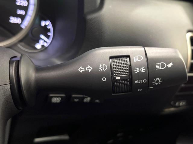 NX NX300h Fスポーツ 4WD 禁煙 パノラマルーフ TRDエアロ 10型ナビ 全周囲カメラ レーダークルーズ ブラインドスポットモニター 電動リアゲート 黒革 シートベンチレーション 三眼LEDヘッド 純19アルミ ETC(39枚目)