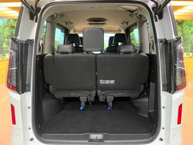 セレナ e-パワー オーテック 禁煙 フリップダウン 純正12型ナビ 全周囲カメラ 後方車輛感知 プロパイロット 両側電動ドア ハーフレザーシート シートヒーター LEDヘッド クリアランスソナー 純正16アルミ ETC(14枚目)
