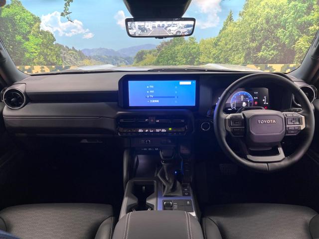 ランドクルーザー250 VX サンルーフ 丸目LEDヘッド 純正12型ナビ 全周囲カメラ ブラインドスポットモニター デジタルミラー レーダークルーズ 電動リアゲート 黒革 シートベンチレーション 純正18アルミ ETC(2枚目)