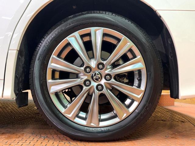 アルファード ２．５Ｓ　タイプゴールドＩＩＩ　禁煙　サンルーフ　フリップダウン　純正９型ディスプレイ　バックカメラ　ブラインドスポットモニター　レーダークルーズ　電動リアゲート　両側電動ドア　三眼ＬＥＤヘッド　純正１８アルミ　ＥＴＣ（30枚目）