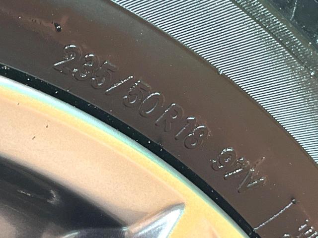 アルファード ２．５Ｓ　タイプゴールドＩＩＩ　禁煙　サンルーフ　フリップダウン　純正９型ディスプレイ　バックカメラ　ブラインドスポットモニター　レーダークルーズ　電動リアゲート　両側電動ドア　三眼ＬＥＤヘッド　純正１８アルミ　ＥＴＣ（32枚目）